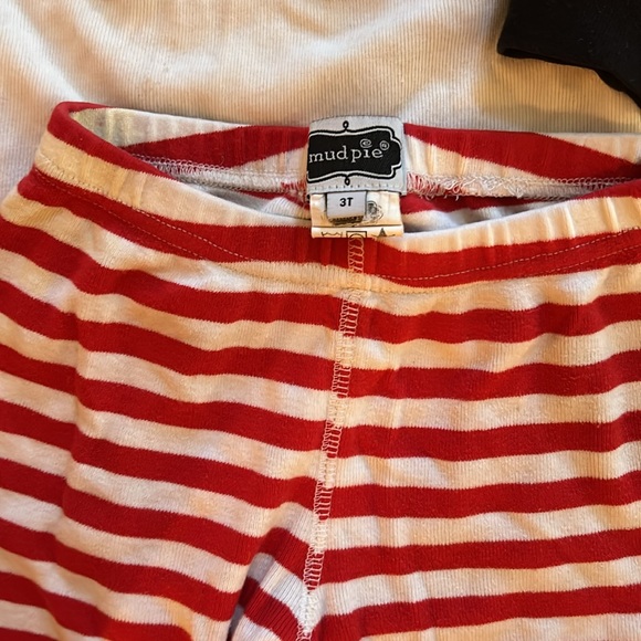 Christmas jammies by mud pie - Picture 3 of 3